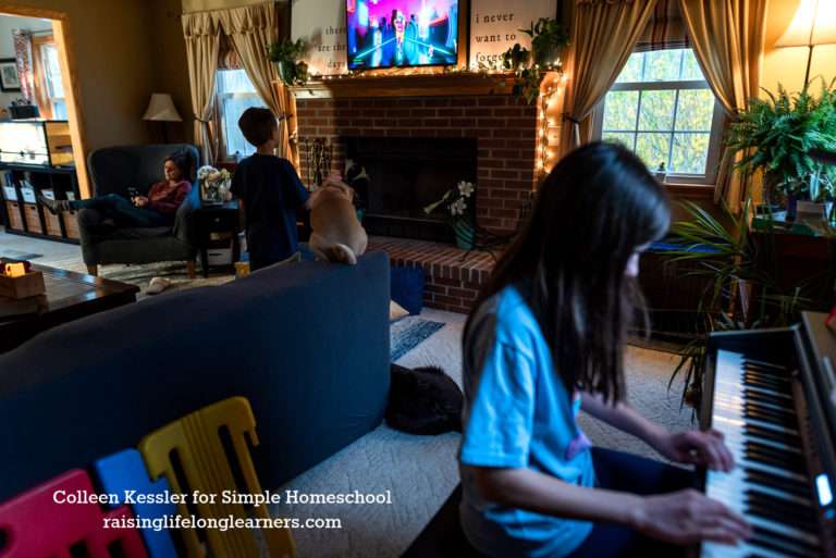 Colleen’s Homeschool Day in the Life (with a 10-, 13-, 15-, and 20-year-old)
