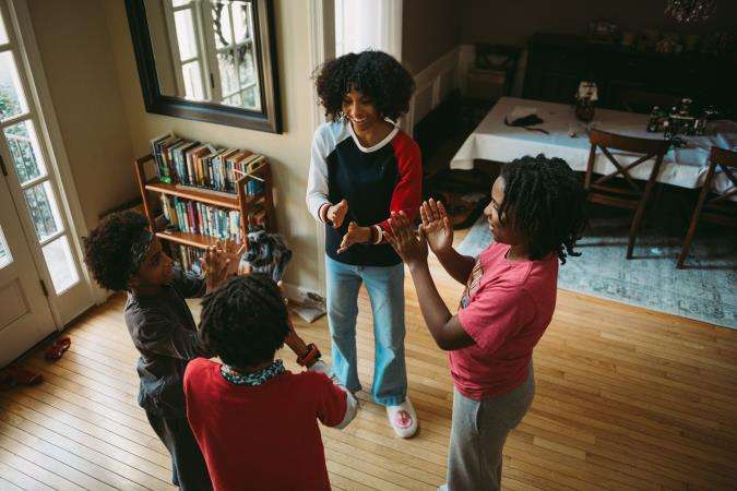 Amber’s Homeschool Day in the Life (with a 8-, 10-, 12- and 14-year-old)