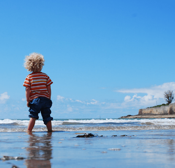 4 ways to dip your feet into unschooling this summer